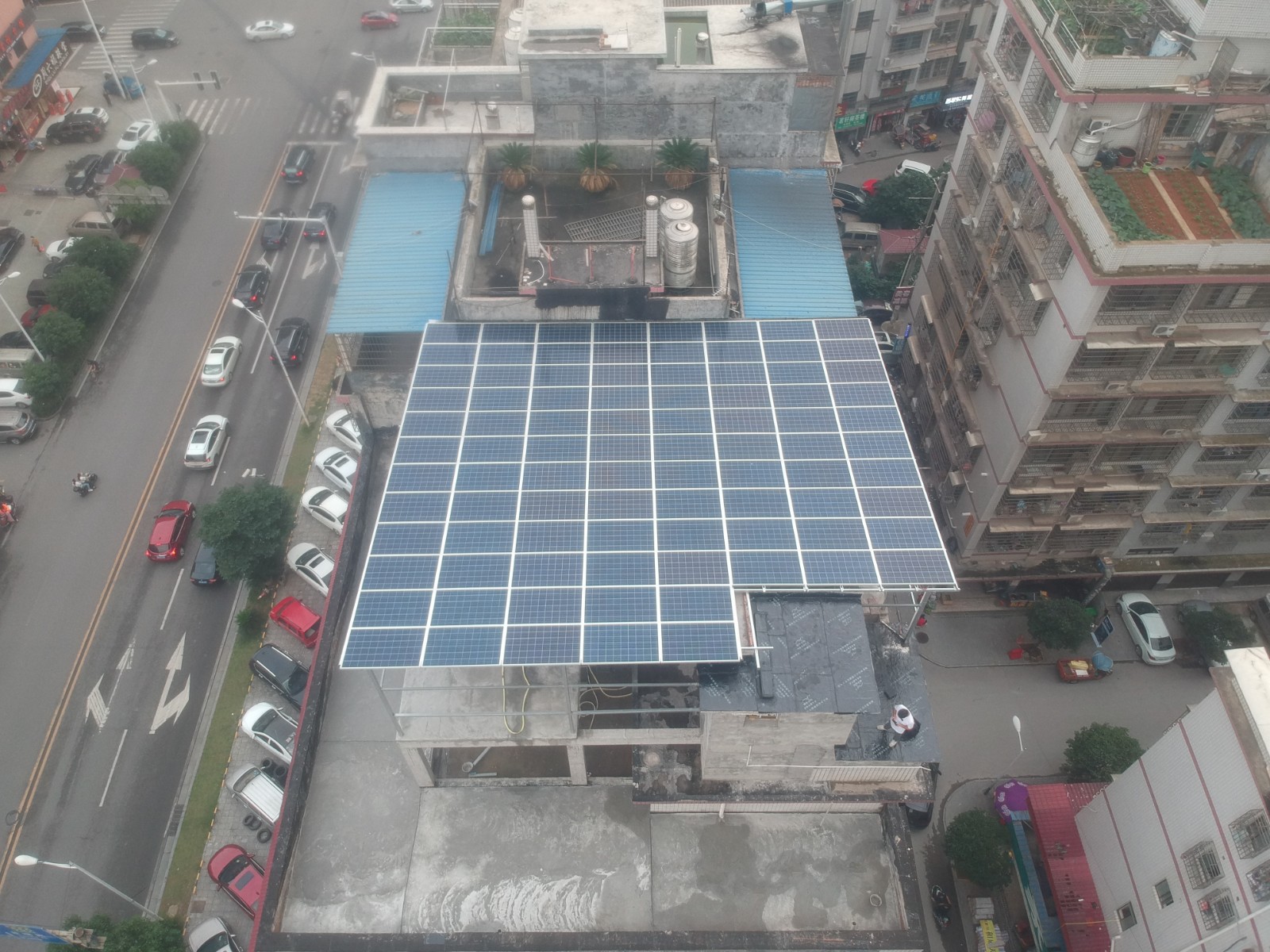 什么叫与构筑结合的散布式光伏发电系统？