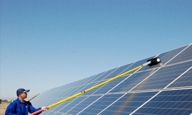 光伏市场大统一势在必行，散布式光伏登记资料清单不允许“加塞”。」确⒏奈萜菲滥承┐λ本帧