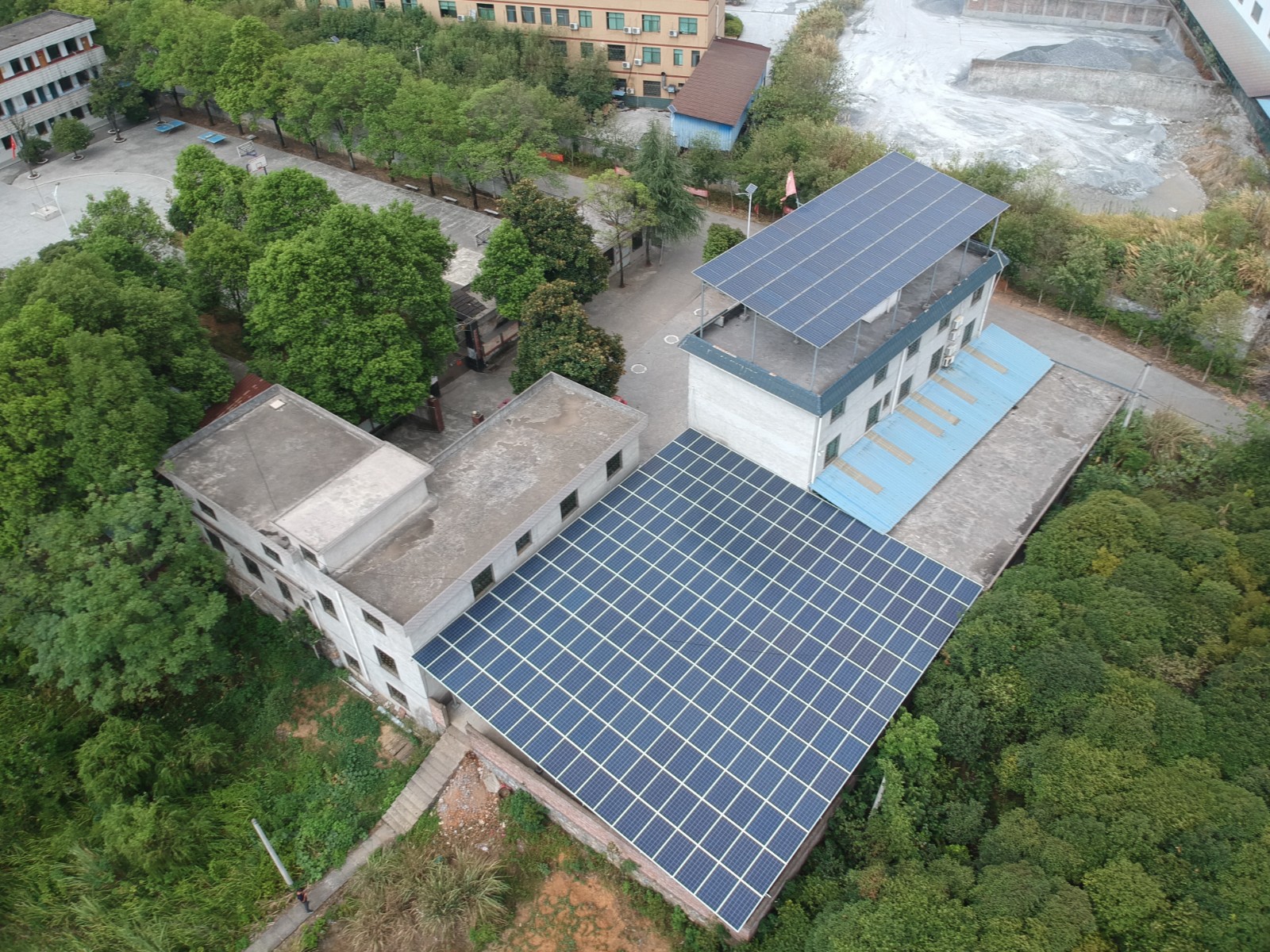 工厂限电停产，商场4点放工！缺电问题再发酵，不装光伏开工都难！